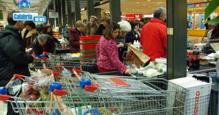 Caro carburanti e grande distribuzione organizzata: sindacati “Serve cambiare subito organizzazione lavoro”