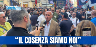 Manifestazione tifo rossoblù, Caruso: “Città merita rispetto, ambizione e futuro all’altezza della sua storia”