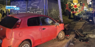 Catanzaro Lido, auto sbanda e investe giovane donna in Piazza Garibaldi