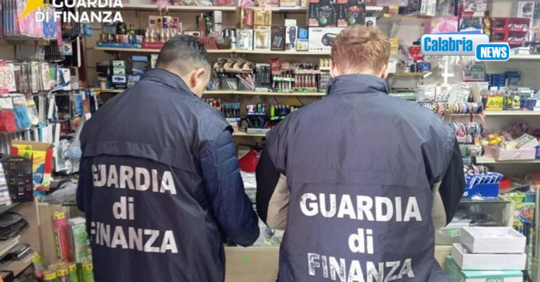 VIDEO-GdiF sequestra sul Tirreno Cosentino 380 mila prodotti non sicuri e oltre 300 articoli contraffatti