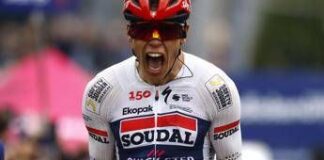 Giro d’Italia, prima tappa in volata a Magnier. Caduta di gruppo in vista del traguardo