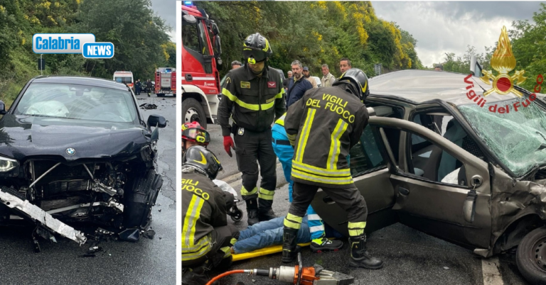Cosenza, violento impatto tra auto sulla SS107: due feriti estratti dalla lamiere e portati all’Annunziata