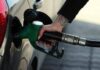 Prezzi carburanti: la benzina aumenta ancora, in calo il diesel