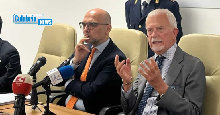 Reggio Calabria, il blitz al Comune sgomina un ‘sistema corruttivo sui lavori pubblici’