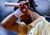 Roland Garros, tifosi Djokovic gridano al complotto: “Perchè Sinner gioca la sera?”