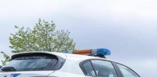 Roma, scontro tra auto e moto: muore 22enne in via Ostiense