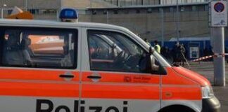 Svizzera, accoltella tre persone gridando ‘Allah Akbar’: arrestato