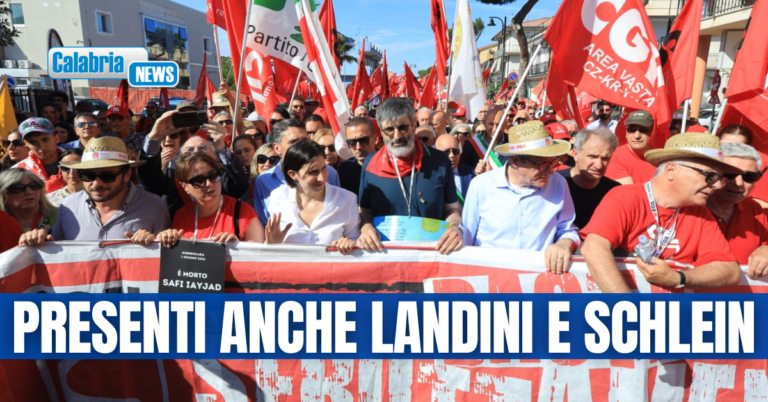 FOTO-Strage di Amendolara, in migliaia alla manifestazione nazionale: “Basta morti e clandestinità”