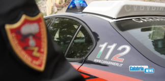 Minaccia la moglie e il suocero con un coltello: Carabinieri arrestano 48enne in flagranza nel Crotonese