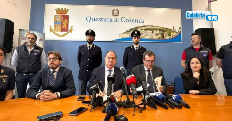 Strage migranti, Questore “atto di crudeltà inenarrabile”. Capo Squadra Mobile: l’omicidio era premeditato