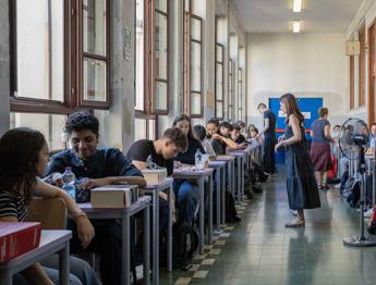 Maturità, uno studente su 5 a caccia di tracce on line: torna campagna ‘anti-bufale’