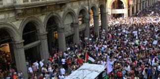 Pride Bologna, media Tel Aviv: “Israeliani spintonati, anche donna incinta”