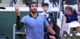 Roland Garros, Berrettini perplesso nel match contro Arnaldi: cos’è successo con l’arbitro