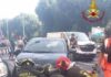 Roma, furgone tampona auto che investe due donne: ferite in modo grave