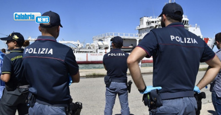 Due sbarchi nel crotonese negli ultimi tre giorni. Emessi 21 provvedimenti di respingimento dal Questore