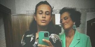 Uccide moglie e figlio a fucilate, il post del ragazzo: “Per mio padre meglio morto che gay”