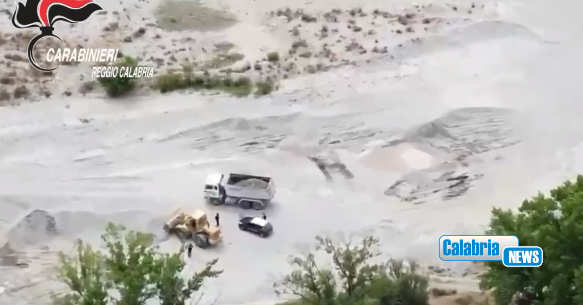 VIDEO-Operazione ‘Golden River’: Traffico di materiale inerte, cinque misure cautelari nel reggino