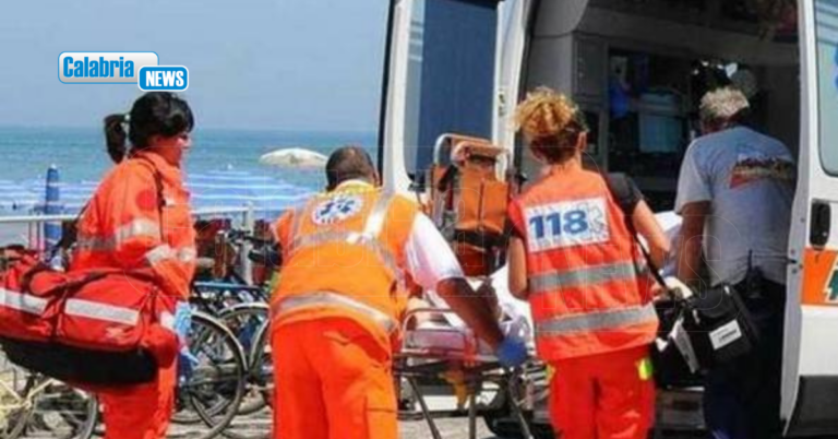 Tragedia a Marina di Sibari: 78enne muore dopo un malore in mare