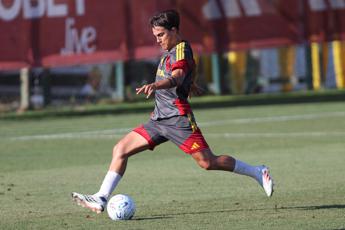 Cannes-Roma 3-3, non bastano la doppietta di Dybala e il gol di Malen. Espulso Wesley