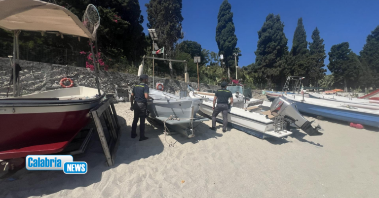 Stop all’occupazione abusiva a Briatico: GdiF sequestra 13 imbarcazioni per un valore di 100mila euro