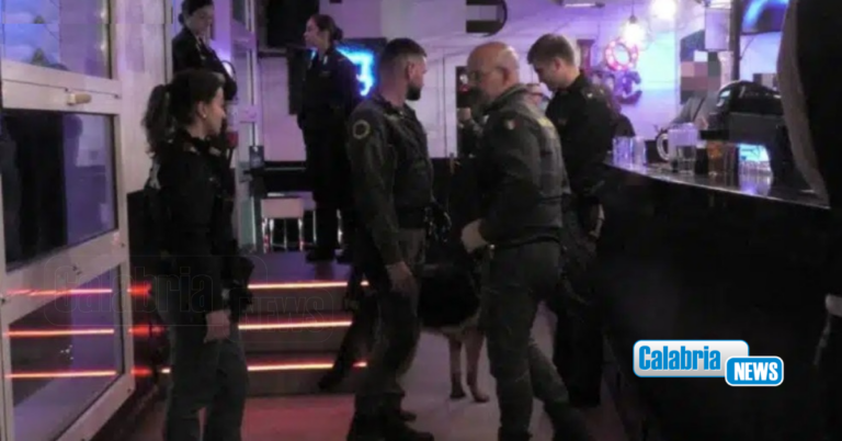 Sicurezza luoghi di pubblico spettacolo: un nuovo controllo straordinario interforze in lounge bar di Sellia Marina
