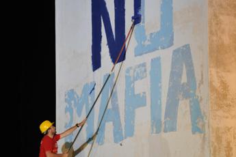 Mafia, rapporto Eurispes: “Confiscati oltre 47.000 beni e aziende, ma solo poco più metà destinati”