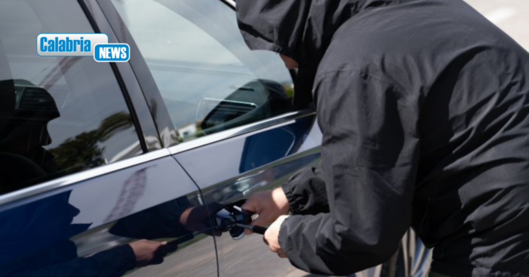 Boom furti d’auto e moto in Calabria: In un anno spariti 2.700 mezzi. Prima la provincia di Reggio con 891