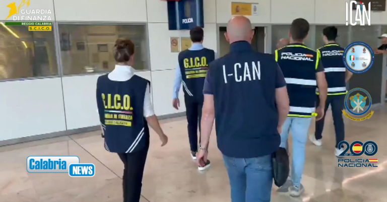 VIDEO-‘Ndrangheta, consegnato alle autorità italiane boss latitante Paviglianiti﻿ catturato in Spagna
