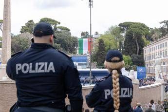 Corte Ue: “Divieto di tatuaggi per le forze di polizia è discriminatorio nei confronti delle donne”