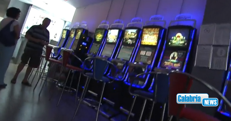 Gioco d’azzardo, in Calabria raccolti oltre 6 miliardi nel 2025: Ecco Province e Comuni dove si spende di più