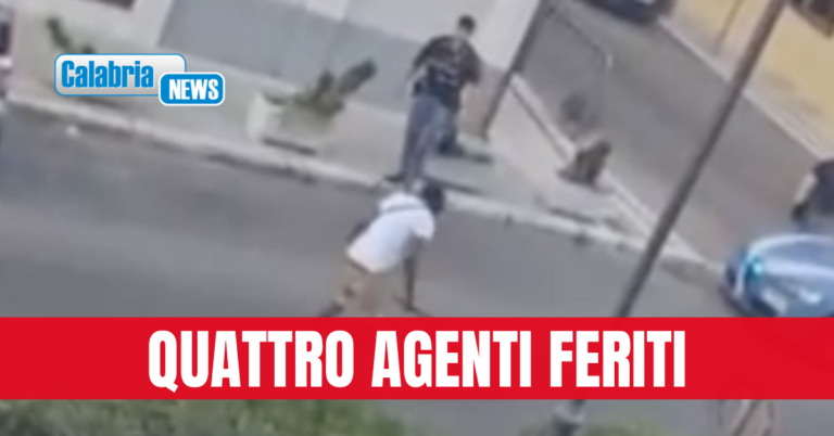 VIDEO-Crotone, danneggia auto in sosta e aggredisce i poliziotti con una spranga: Arrestato