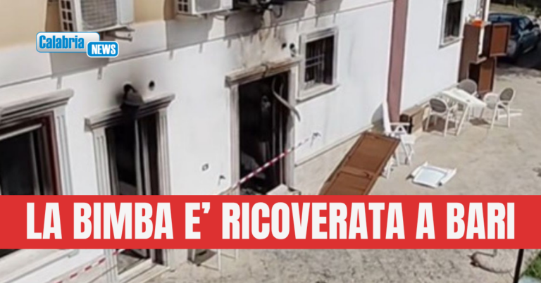 Mileto, famiglia ferita in esplosione in B&B: morta anche la madre, la piccola lotta per la vita