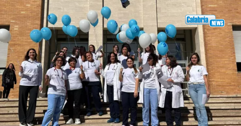 Cosenza, flash mob all’Annunziata per promuovere l’allattamento e la donazione del latte materno