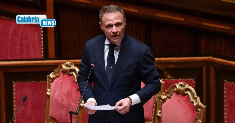 Blocchi dei tir nel Mezzogiorno, Lollobrigida lancia l’allarme: Rischio di infiltrazioni criminali