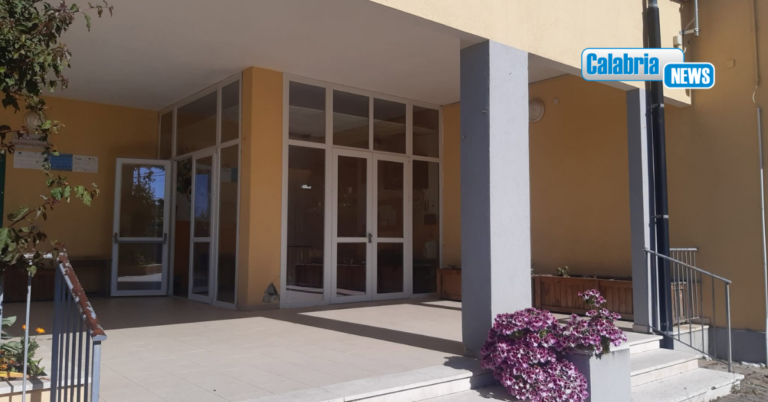 Lettera a calabrianews: “Difendere la scuola di ‘Pratora’ a Tiriolo significa difendere il futuro del territorio”