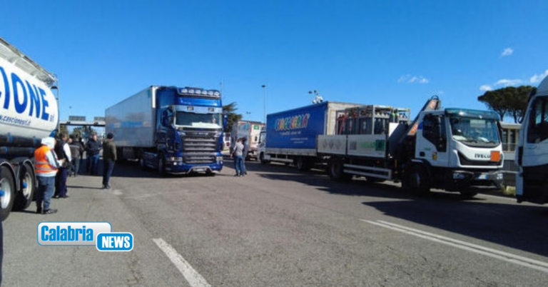 Autotrasportatori calabresi confermato il blocco: stop mezzi dal 16 al 20 ottobre